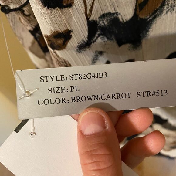 Signature by Larry Levine size PL (petite Large) blouse with built in camisole - Picture 5 of 12